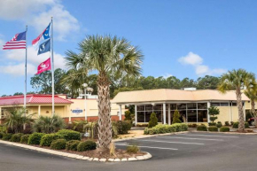  Rodeway Inn & Suites Wilmington North  Уилмингтон